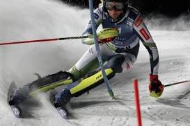 Ana Bucik v slalomu